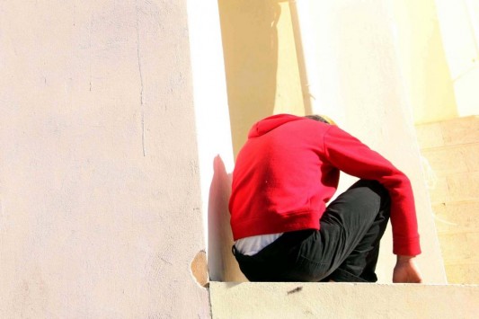Περιοριστικοί όροι στους τέσσερις ανήλικους για το βιασμό του 16χρονου στη Λέσβο