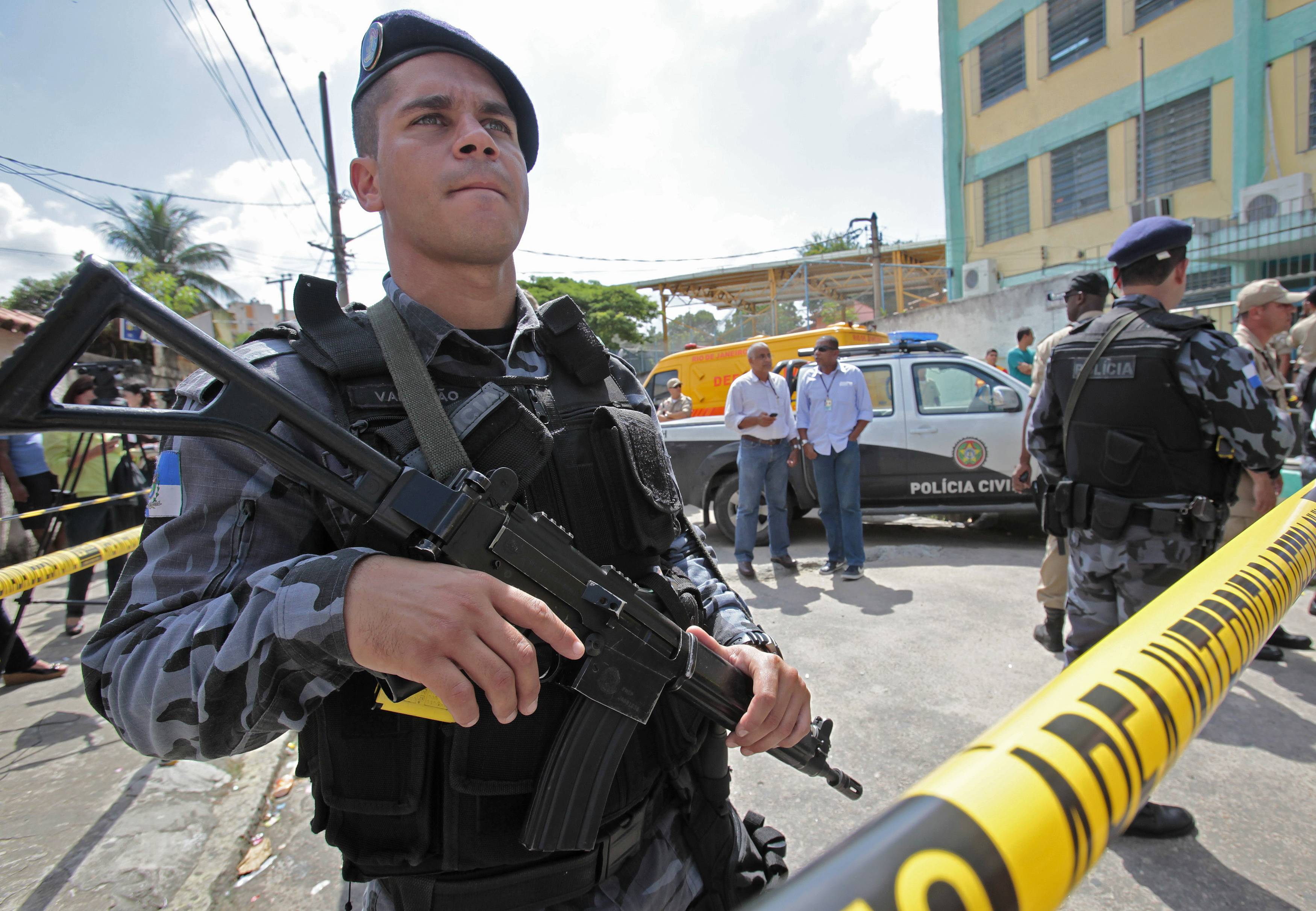 Ισχυρές αστυνομικές δυνάμεις στο σημείο του μακελειού - ΦΩΤΟ REUTERS