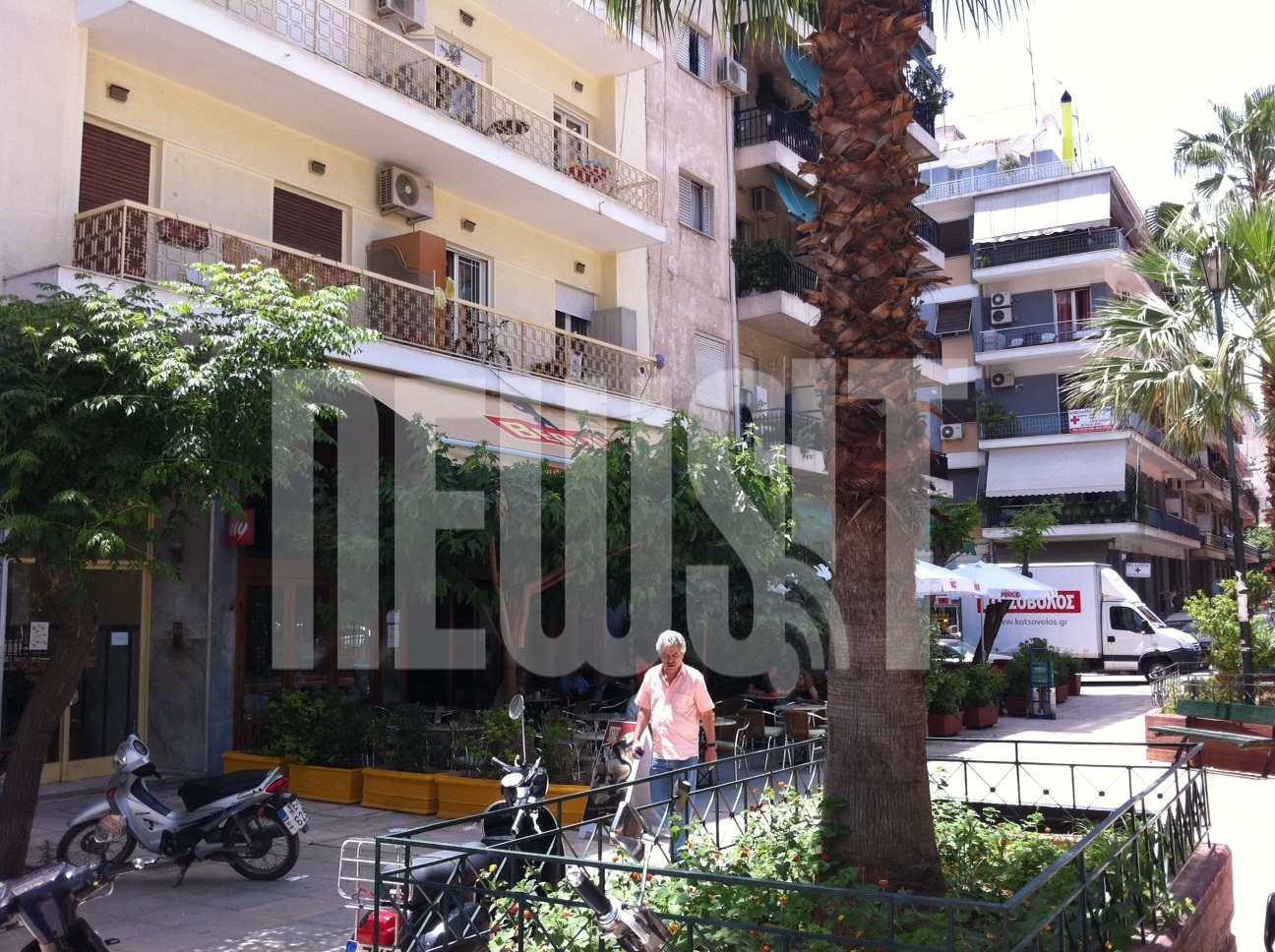 Στην πλ.Αγίου Παύλου βρίσκεται και το πατρικό του Μητροπολίτη Άνθιμου 