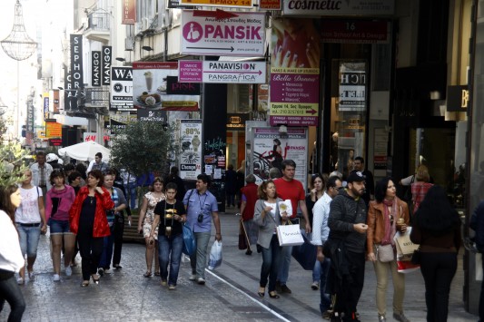 ΕΣΕΕ: Όσοι άνοιξαν την Κυριακή δεν είδαν να μπαίνουν στα ταμεία τους όσα περίμεναν