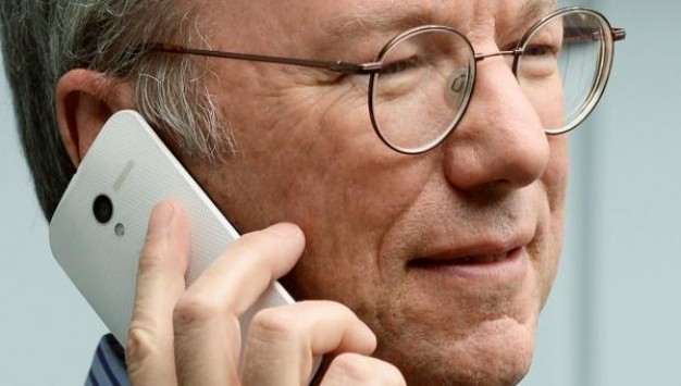 Eric Schmidt: Αφήστε τα iPhone και πάρτε κινητά με Android