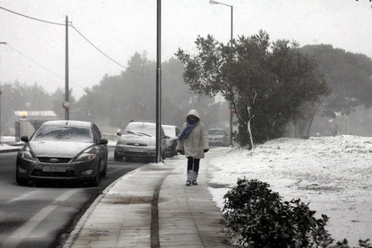 Πολικές θερμοκρασίες και χιόνια ακόμη και στην Αττική - Που θα `χτυπήσει` το νέο κύμα κακοκαιρίας