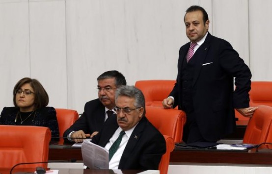 Σαρωτικό ανασχηματισμό μέσα στη νύχτα έκανε ο Ερντογάν - Τέλειωσε και τον Μπαγίς!