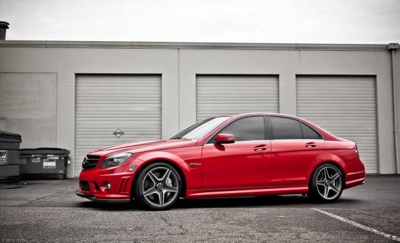 Mercedes-Benz: Με ισχύ που θα φτάνει τους 500 ίππους η νέα C63 AMG