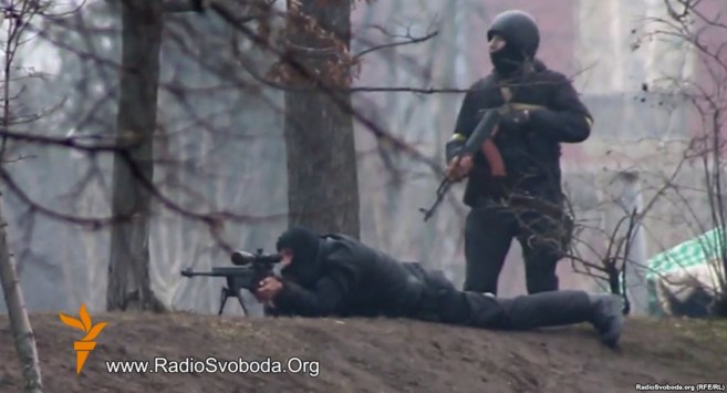 Αποκαλύψεις για τους δολοφόνους των Ουκρανών διαδηλωτών από μια υποκλοπή! - Βίντεο από το λιντσάρισμα του απεσταλμένου του ΟΗΕ στην Κριμαία
