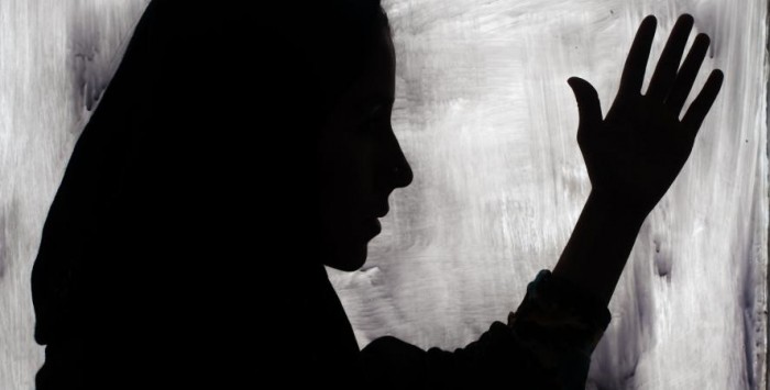 Παγκόσμια Ημέρα της Γυναίκας: Συγκλονιστικές ιστορίες γυναικών - θύματα βίας και ρατσισμού (ΦΩΤΟ)