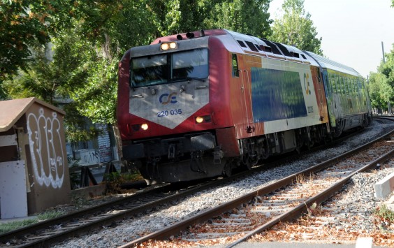 Θεσσαλονίκη: Τραγικός θάνατος στις γραμμές του τρένου