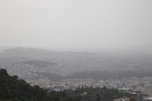 Καταιγίδες και σκόνη από τη Αφρική την Τετάρτη