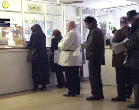 Προειδοποίηση! Όποτε κι αν καταθέσετε φορολογική δήλωση τον Ιούλιο η πρώτη δόση