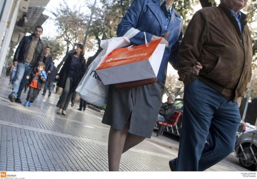Θεσσαλονίκη: Ανοιχτά τα εμπορικά μαγαζιά του Αγίου Πνεύματος