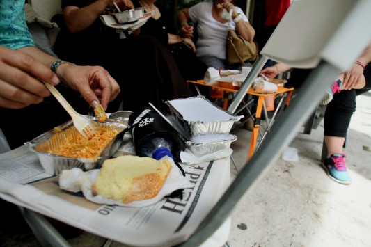160.000 στην Ελλάδα δεν έχουν να φάνε! 17.000 ζούμε από τα συσσίτια