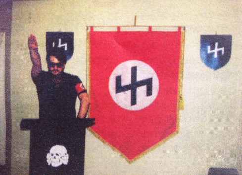 Ντοκουμέντα ναζισμού – Μιχαλολιάκος και Παππάς με τη σβάστικα και το σήμα των SS
