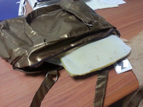 Κιλκίς: Έφερε μέσα σε γυναικείες τσάντες 4 κιλά κοκαϊνης από τη Βραζιλία - Τον στρατολόγησε η ''μαφία της Νιγηρίας'' (Φωτό)!