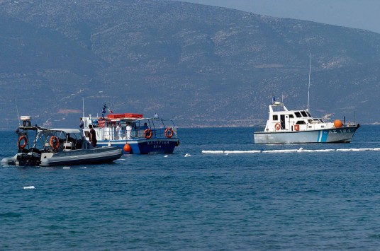 Τραγωδία! 6χρονη είδε τον πατέρα της να πνίγεται μπροστά στα μάτια της - Έμεινε για ώρες σε ένα ακυβέρνητο φουσκωτό στο πέλαγος