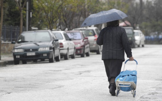 Ανεβαίνει κι άλλο η θερμοκρασία την Πέμπτη - Βροχερός ο καιρός το Σαββατοκύριακο