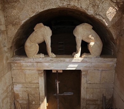 Ανήκει στον Μέγα Αλέξανδρο ο τάφος της Αμφίπολης; - Γιατί το πιστεύει αυτό εδώ και χρόνια ο Σαράντος Καργάκος 