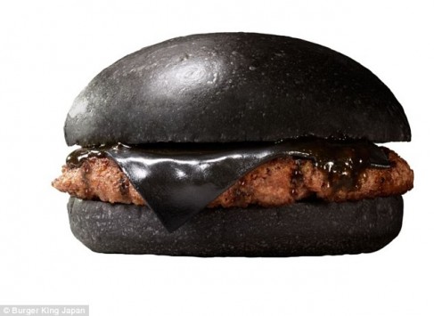 Μαύρο burger; Κι όμως υπάρχει! - ΦΩΤΟ