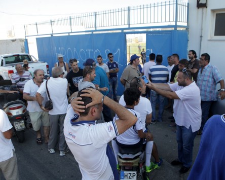 Σοβαρά επεισόδια στον αγώνα Ηρόδοτος – Εθνικός για τη Γ’ Εθνική – Διασωληνωμένος στην εντατική ένας οπαδός - Θεωρείται κλινικά νεκρός