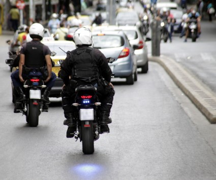 Θεσσαλονίκη: Πέθανε αστυνομικός της ΔΙ.ΑΣ. μετά από ατύχημα - Τα λάδια στο δρόμο του στοίχισαν τη ζωή!