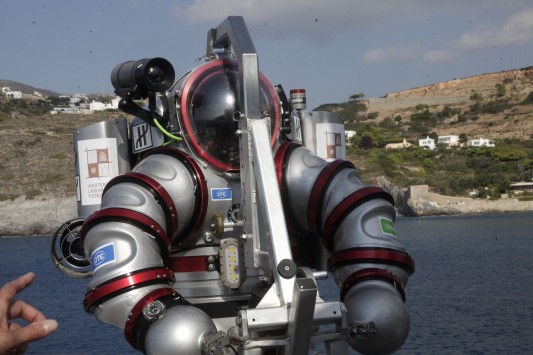 Νέα Αμφίπολη το ναυάγιο των Αντικυθήρων - O... Ironman στο βυθό της θάλασσας! (ΦΩΤΟ)