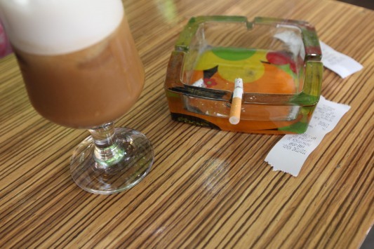 Κορινθία: Ο υπεύθυνος της καφετέριας είχε βρει τη συνταγή για να αυξάνει την πελατεία του...