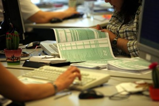 ΕΝΦΙΑ και φόρος εισοδήματος στη ρύθμιση χρεών με 100 δόσεις
