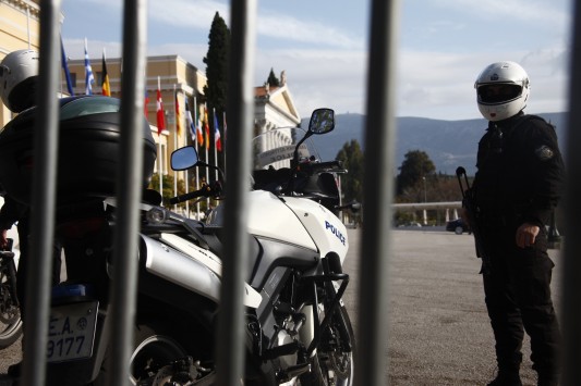 Πρώην βουλευτής εγκέφαλος εταιρείας δολοφόνων - Εντάλματα σύλληψης για 10 άτομα