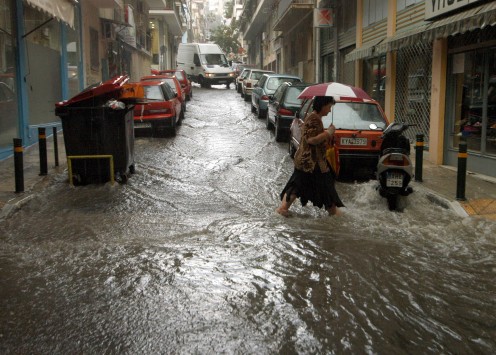 Επικίνδυνα καιρικά φαινόμενα σε όλη τη χώρα - Ποιες περιοχές θα πληγούν - Η Αττική θα `χτυπηθεί` την Τετάρτη