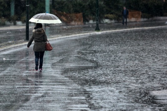 Θεσσαλονίκη: Μετ' εμποδίων η κυκλοφορία εξαιτίας των πλημμυρών