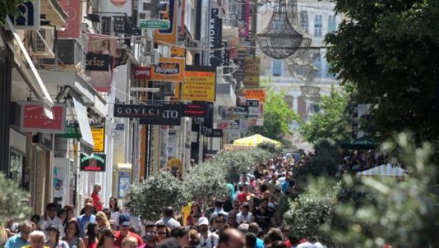 Ανοιχτά 11 με 8 τα καταστήματα την ερχόμενη Κυριακή