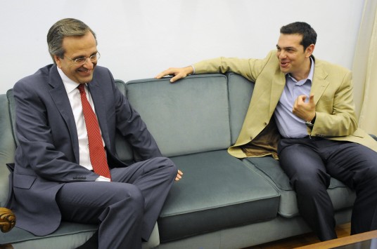 Bloomberg: Aνεύθυνος o Σαμαράς – Τρελό το πρόγραμμα του ΣΥΡΙΖΑ