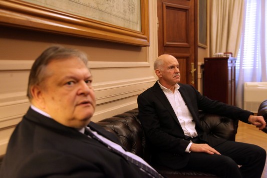 http://www.newsit.gr/files/Image/2014/12/26/resized/papandreou_benizelos_533_355.jpg