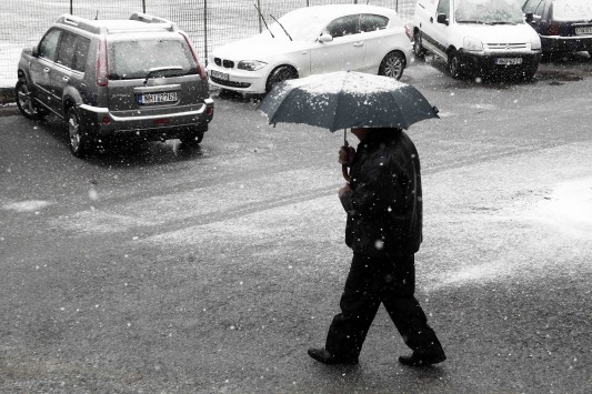 Χιονιάς και θύελλες στα πελάγη – Βαρύς χειμώνας στην αλλαγή του χρόνου