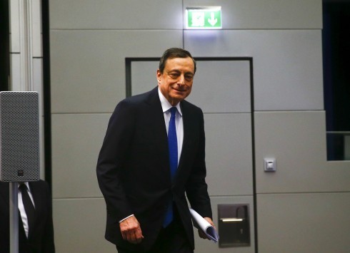 Ντράγκι: Η ΕΚΤ θα αγοράσει πάνω ένα τρις κρατικά ομόλογα - Με προσθετα κριτήρια θα συμπεριληφθούν Ελλάδα και Κύπρος στο πρόγραμμα