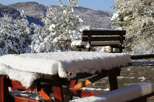 Στα λευκά ντύθηκαν τα ορεινά της Ξάνθης (ΦΩΤΟ)