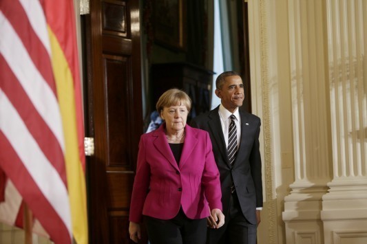 http://www.newsit.gr/files/Image/2015/02/10/resized/obama_merkel_whitehouse1_533_355.JPG