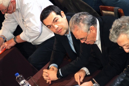 Σαρωτικές ανακατατάξεις στον ΣΥΡΙΖΑ – Γιγαντώνεται η Αριστερή Πλατφόρμα – 45% ψήφισαν κατά της συμφωνίας Βαρουφάκη – Οριακά εξελέγη o γραμματέας