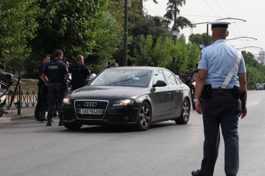 Αρνήθηκαν να πάρουν βουλευτικό αυτοκίνητο  - Δείτε ποιοι