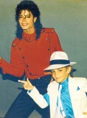 Ο Michael Jackson με τον Wade Robson (ΠΗΓΗ ΦΩΤΟΓΡΑΦΙΑΣ: DAILYMAIL)