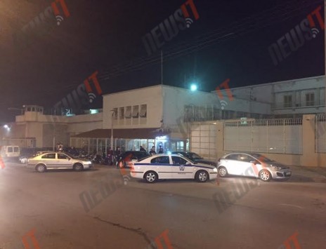 Έρευνες για τη συμπλοκή με φονικά “όπλα” στον Κορυδαλλό – Δύο νεκροί, 18 τραυματίες – Ήθελαν τον “έλεγχο” της Πτέρυγας - Βίντεο Έρευνες για τη συμπλοκή με φονικά “όπλα” στον Κορυδαλλό – Δύο νεκροί, 18 τραυματίες – Ήθελαν τον “έλεγχο” της Πτέρυγας - Βίντεο