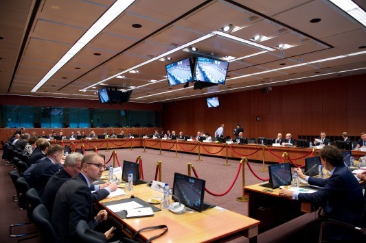 Κλείδωσαν ΦΠΑ, έκτακτη εισφορά και φόροι – Στον αέρα συντάξεις και εργασιακά – Πρώτα μέτρα ύστερα τα λεφτά λένε οι δανειστές – Έκτακτο Eurogroup