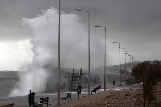 Έκτακτο δελτίο επικίνδυνων καιρικών φαινομένων! Καταιγίδες, άνεμοι και χαλάζι!