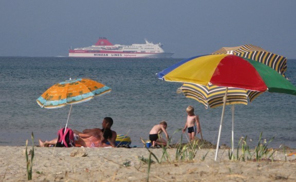 Καιρός: Το θερμόμετρο ως και 38 βαθμούς με... καταιγίδες!