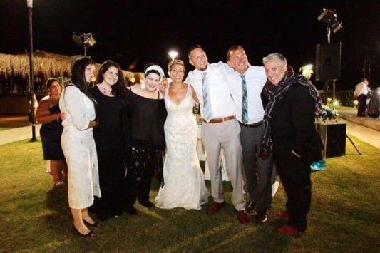 Ναύπακτος: Η γνωριμία στο facebook κατέληξε σε ένα γάμο που άφησε εποχή - Σε πελάγη ευτυχίας η νύφη και ο γαμπρός (Φωτό)!