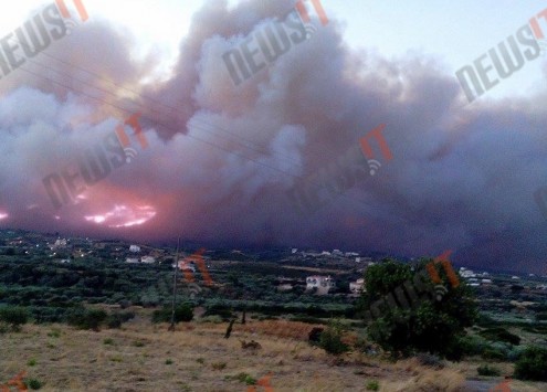 Λακωνία: Ανεξέλεγκτη η φωτιά στη Νεάπολη - Φόβοι για εγκλωβισμένα άτομα στον Άγιο Νικόλαο - Κάηκαν σπίτια και εκκενώθηκαν 4 χωριά (Φωτό και βίντεο)! Λακωνία: Ανεξέλεγκτη η φωτιά στη Νεάπολη - Φόβοι για εγκλωβισμένα άτομα στον Άγιο Νικόλαο - Κάηκαν σπίτια και εκκενώθηκαν 4 χωριά (Φωτό και βίντεο)!