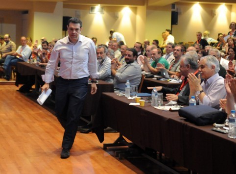 Νίκη του Τσίπρα στον ΣΥΡΙΖΑ - Πέτυχε το έκτακτο συνέδριο για τον Σεπτέμβριο - Λύθηκαν τα χέρια του πρωθυπουργού για να συνάψει τη συμφωνία