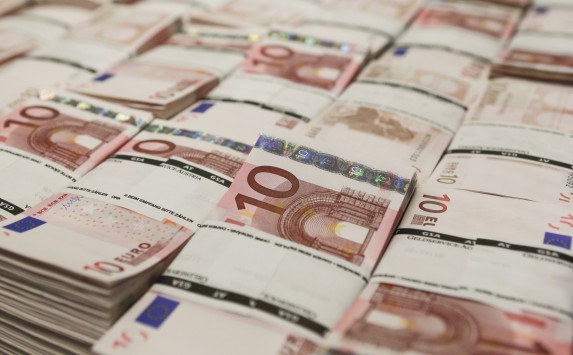 Διαγράφονται χρέη σε τράπεζες και Δημόσιο έως 20.000 ευρώ! Ποιά είναι τα κριτήρια 