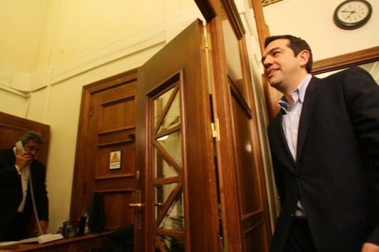 Live: Σκληρή δουλειά ζήτησε από τους υπουργούς του ο Αλέξης Τσίπρας στην εισήγησή του στο υπουργικό