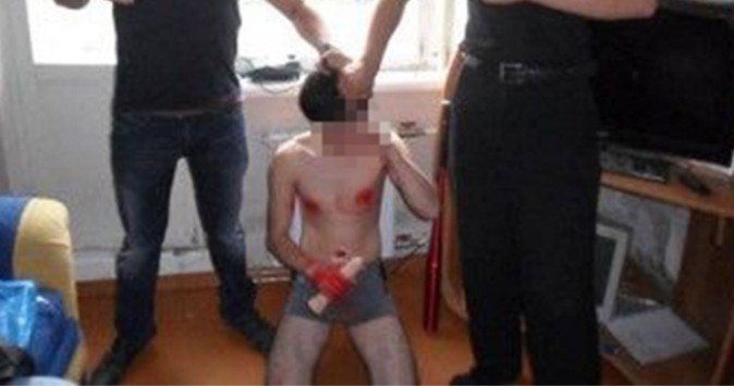 Βασάνιζαν γκέι εφήβους - Τους ανάγκαζαν να χρησιμοποιήσουν ερωτικά παιχνίδια on camera