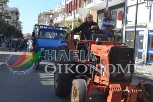 Παρέλαση με... τρακτέρ στον Πύργο - ΦΩΤΟ